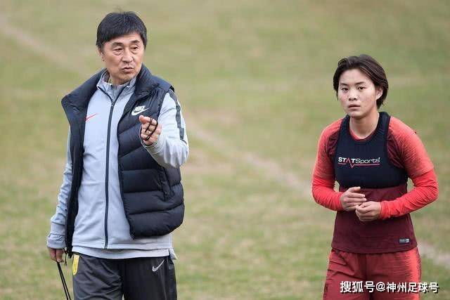 意甲-威纳尔杜姆破门迪巴拉点射 罗马3-0桑普